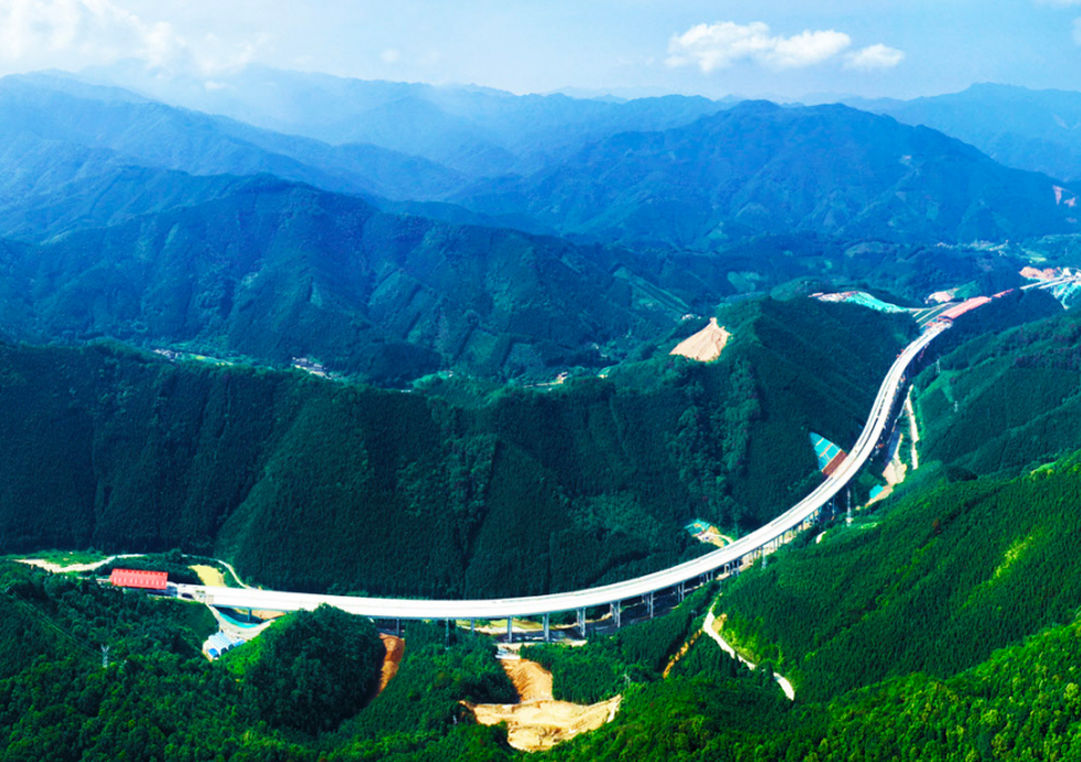 連山至賀州公路（廣西段）施工圖勘察設(shè)計